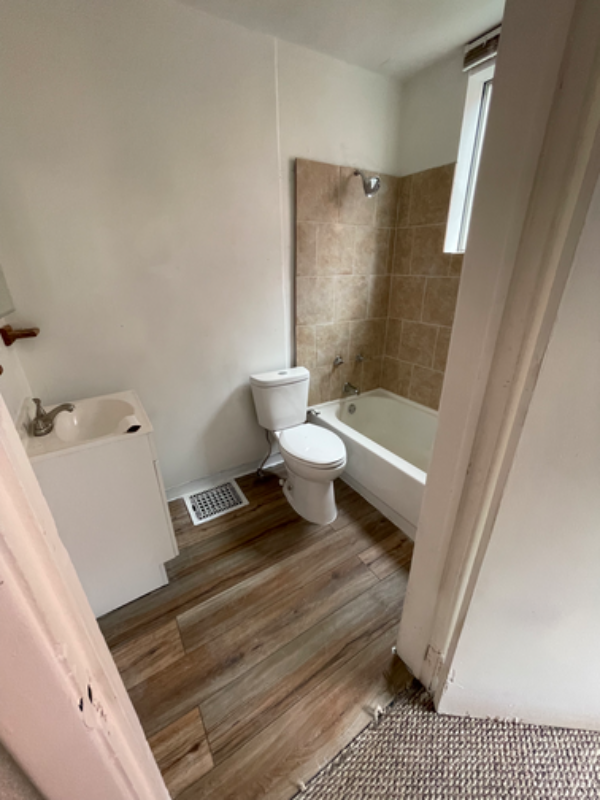 1247 Leishman Ave - Photo 5 of 8