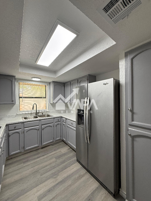 6735 Stone Lake Drive - Photo 5 of 19