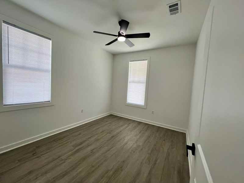 1934 Elvin Dr - Photo 5 of 10