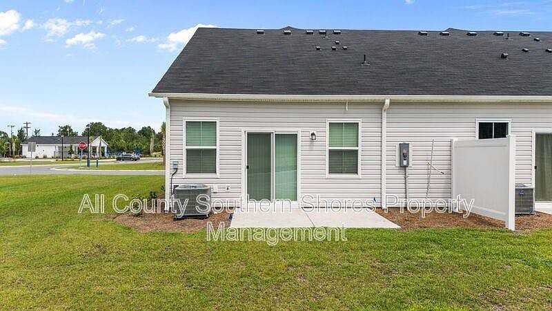 136 Talladega Drive - Photo 3 of 10