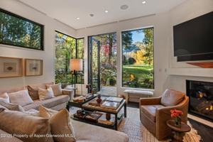 featured image of 155 Lone Pine Road #12