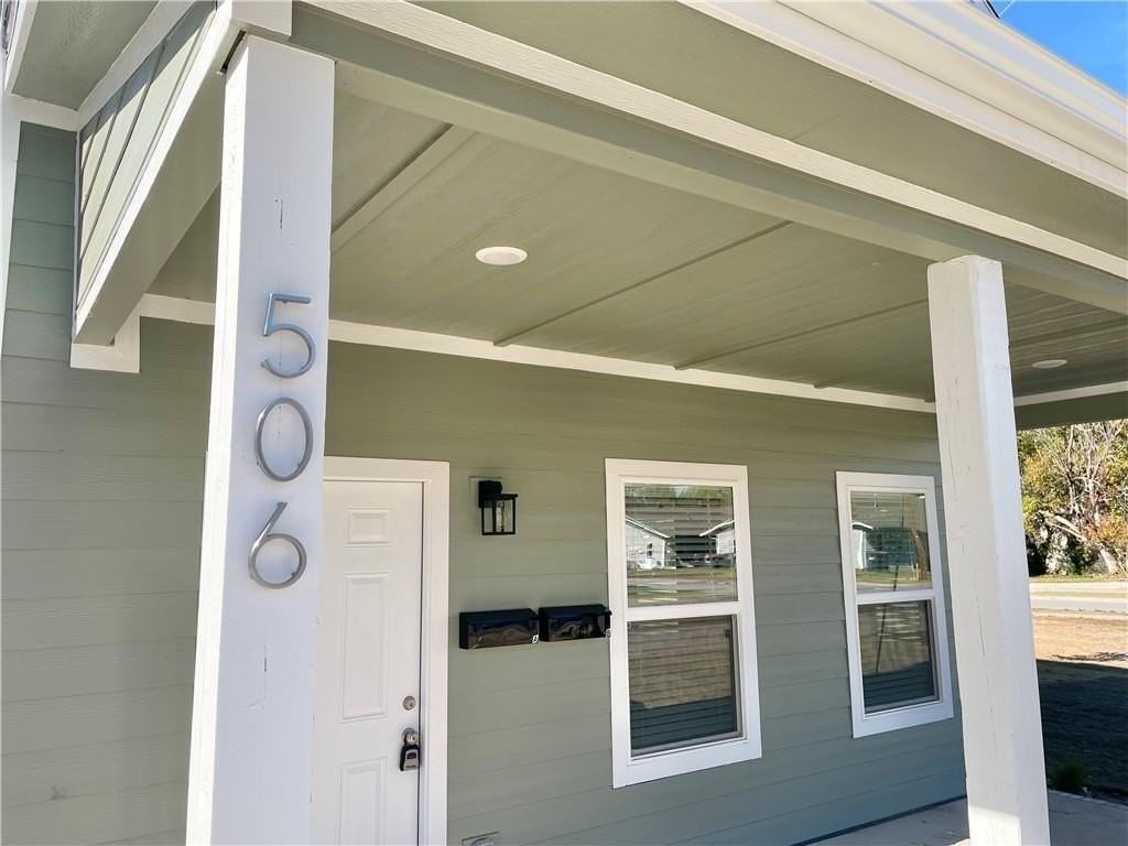 506 Park St #B - Photo 3 of 26