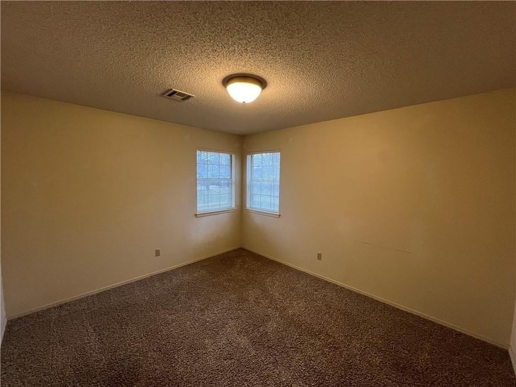 323 S 11th Pl - Photo 7 of 14