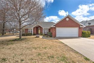 701 Southwest Maidstone Avenue - Photo 1 of 1