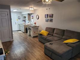 featured image of 722  S Oakhill