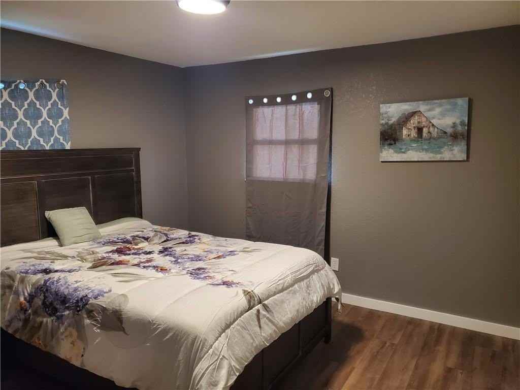 722 S Oak Hill St - Photo 5 of 8