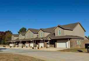 2805 W Mockingbird Ln - Photo 1 of 1