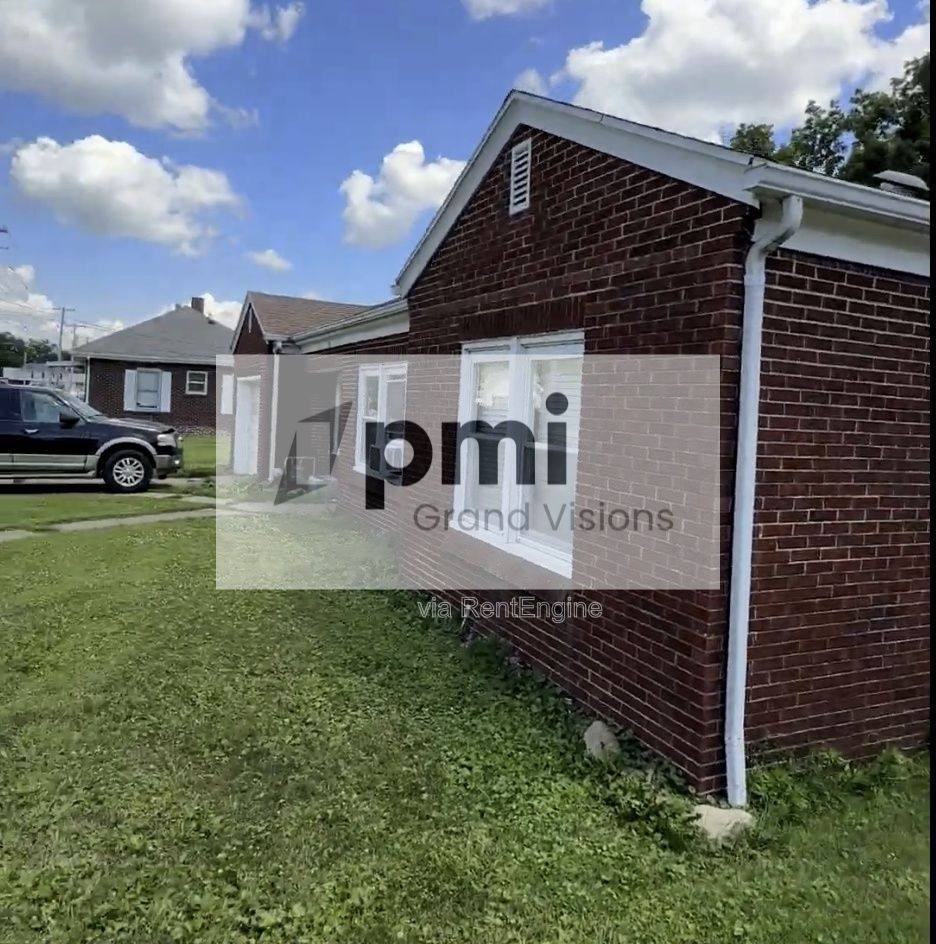 216 Andrews Street - Photo 3 of 10