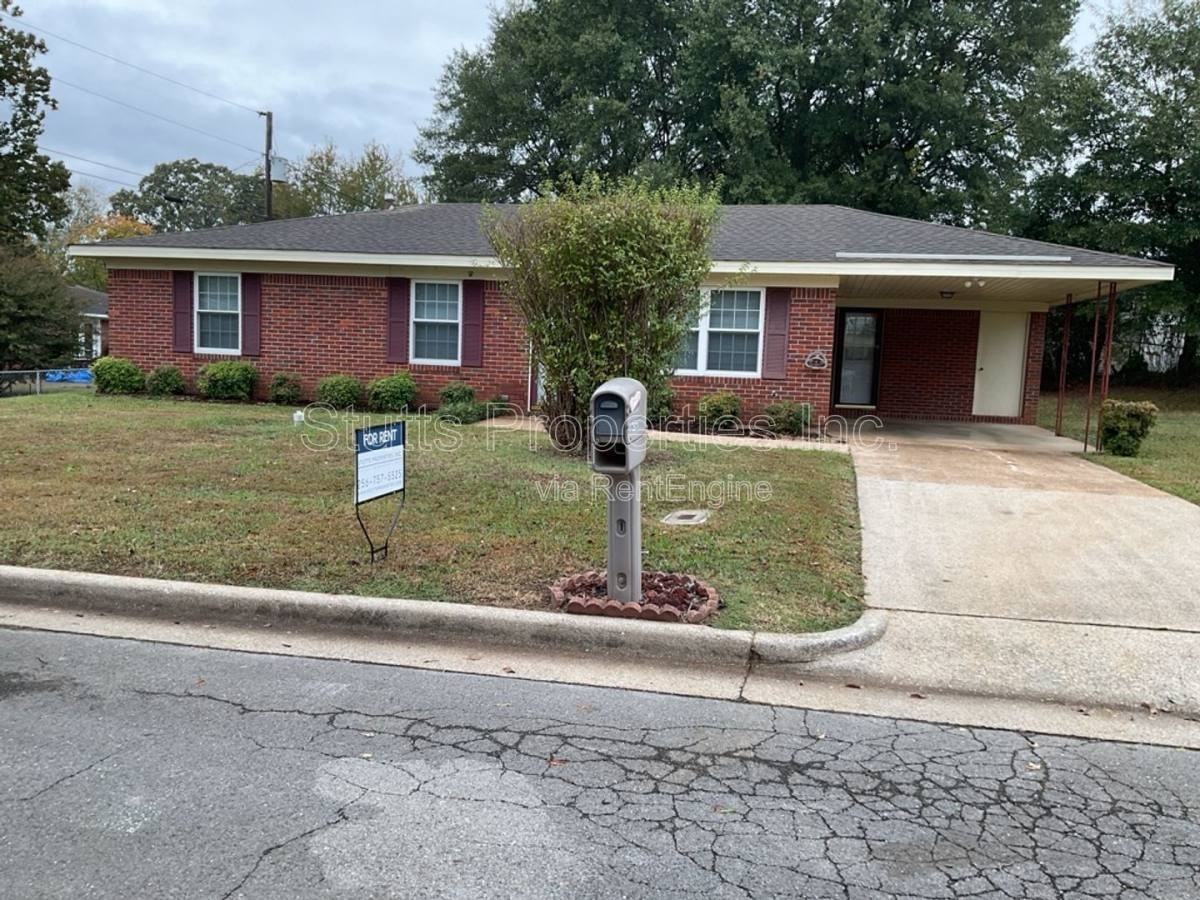 2511 Evergreen Ave - Photo 7 of 10