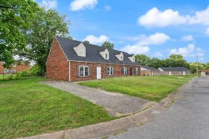 featured image of 817 Lancelot Court