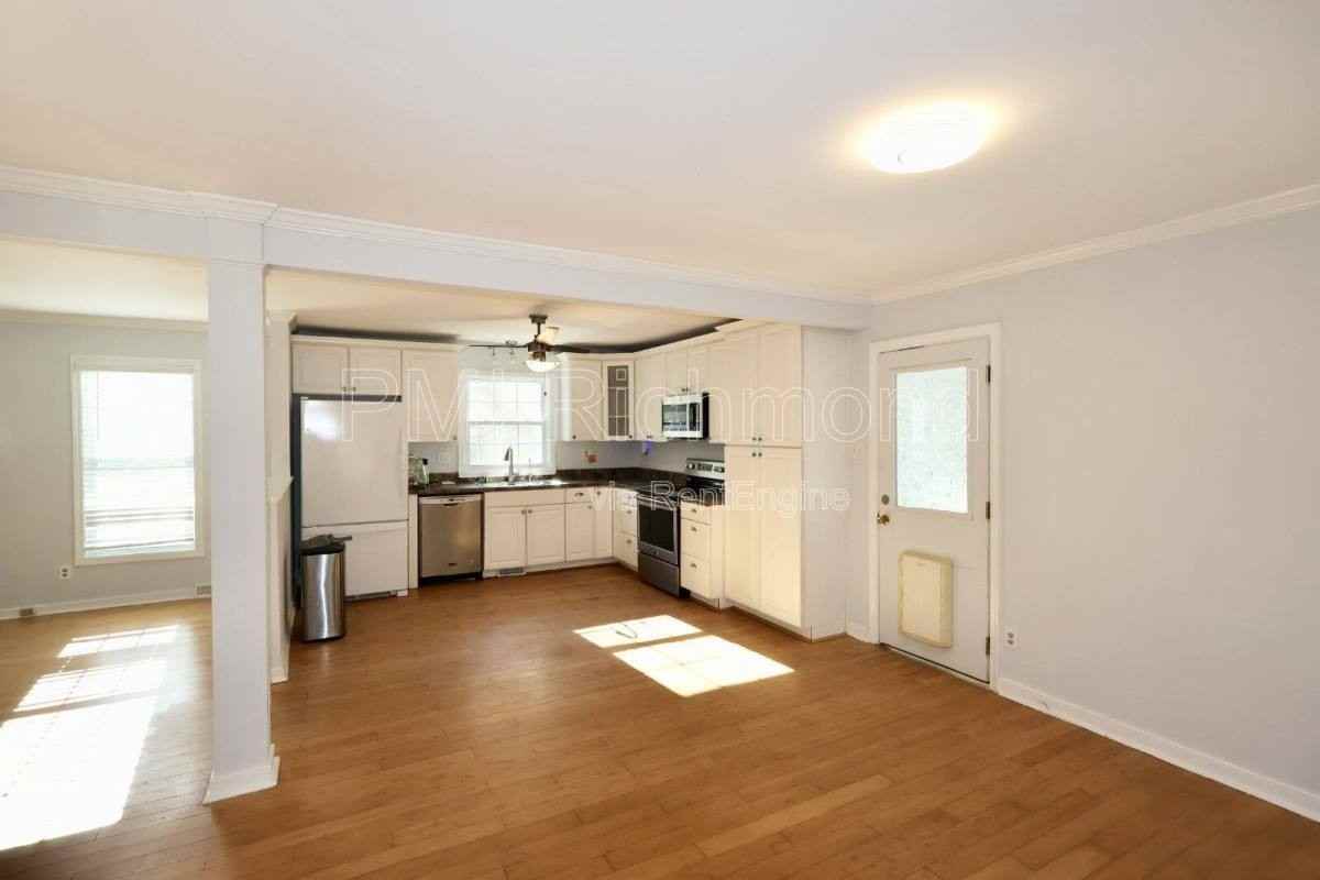 10307 Redbridge Rd - Photo 5 of 10