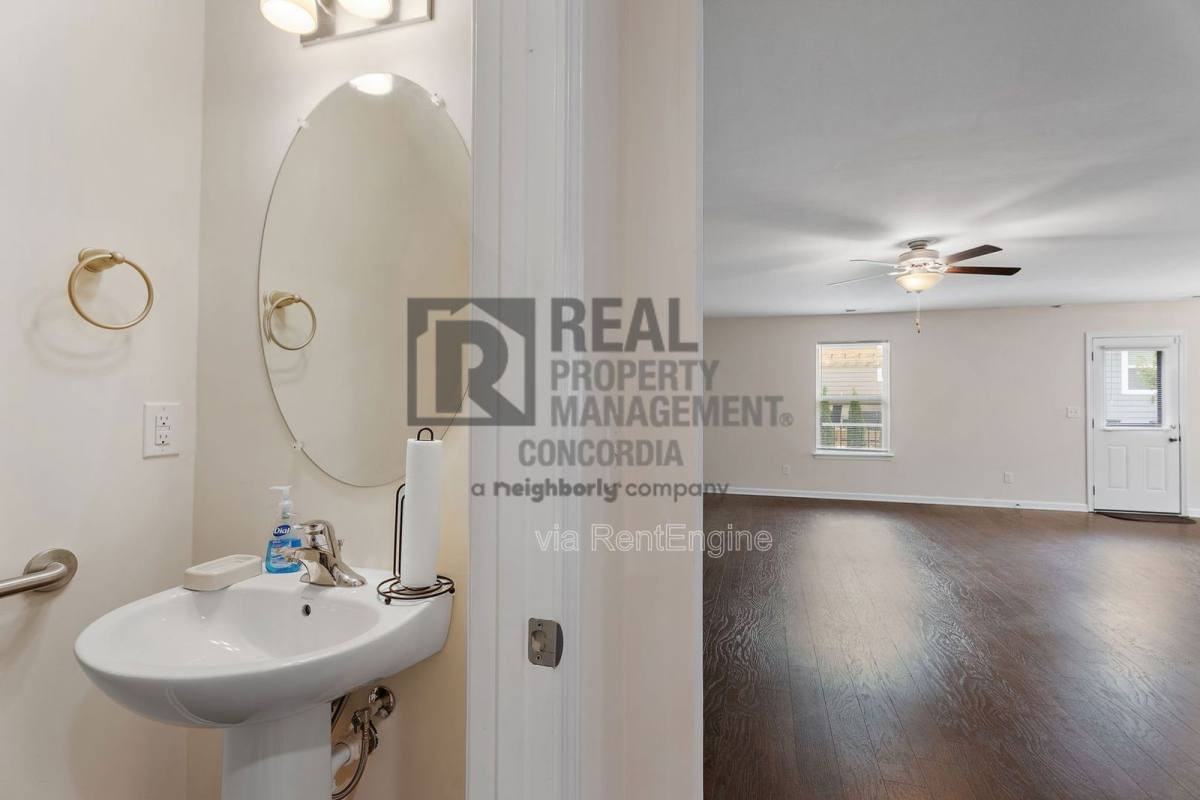 317 Sportsman Drive - Photo 3 of 10