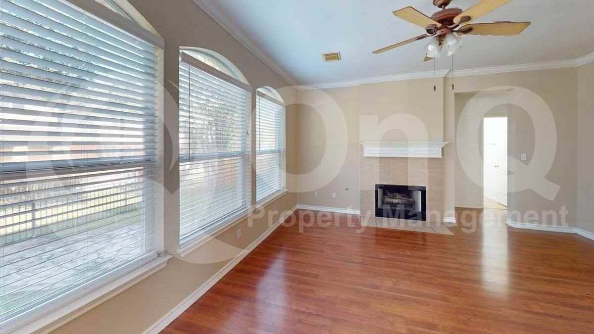 1716 Rosenborough Lane South - Photo 7 of 10