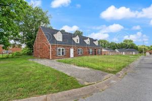 featured image of 815 Lancelot Court