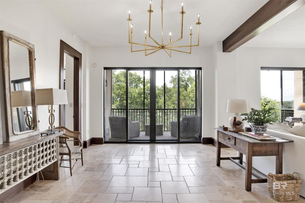 18269 Colony Dr #306 - Photo 5 of 50