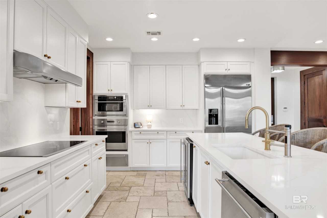 18269 Colony Dr #306 - Photo 7 of 50