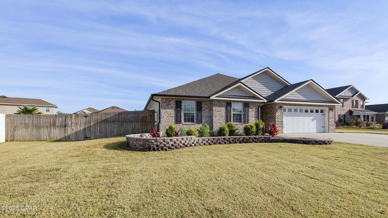 3214 Caitlin St - Photo 3 of 46