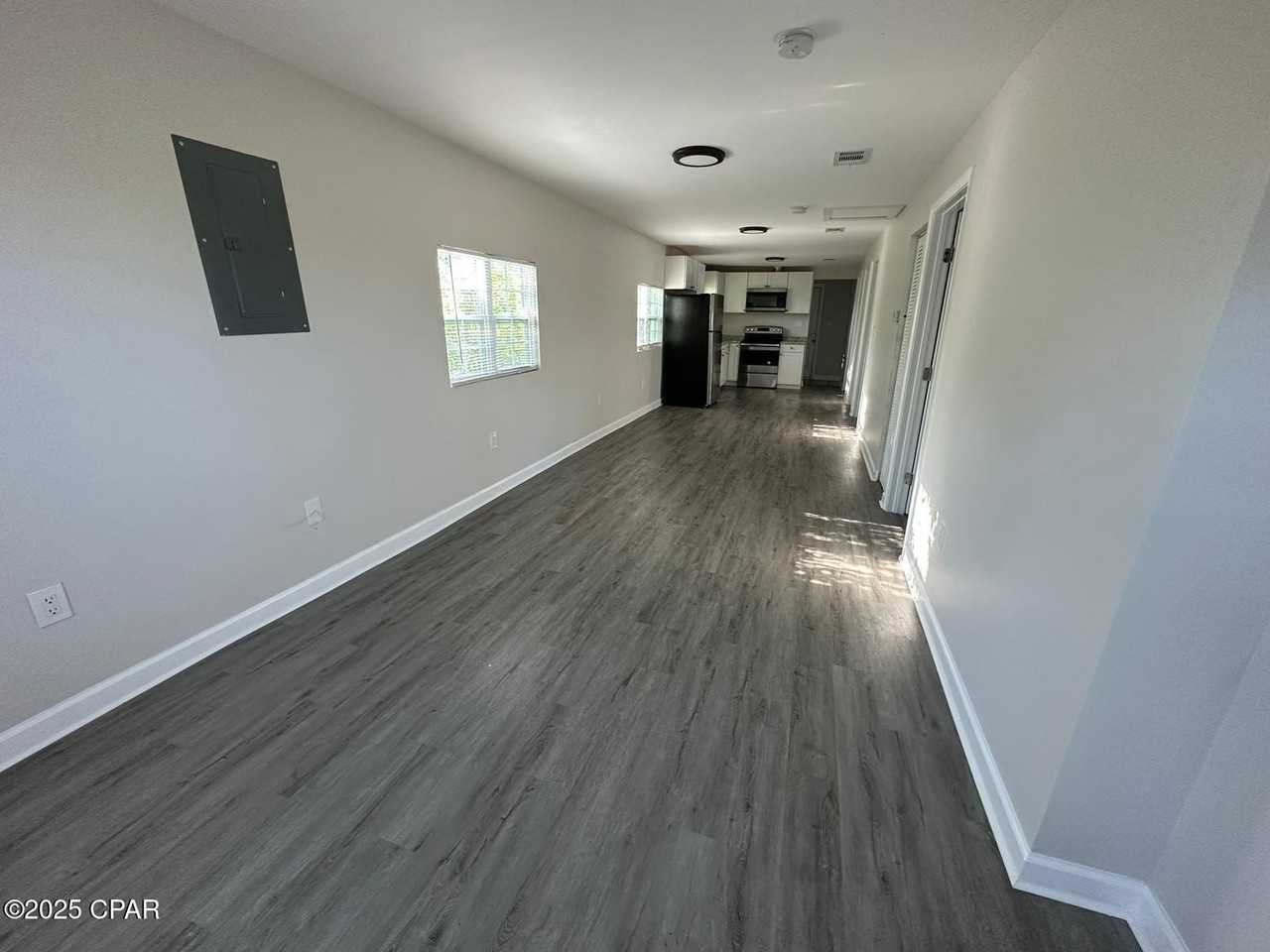 619 E 8th Pl Unit 1 #1 - Photo 4 of 10