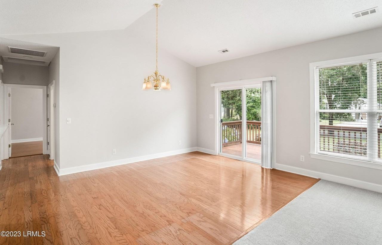 2 Rockville Way - Photo 4 of 37