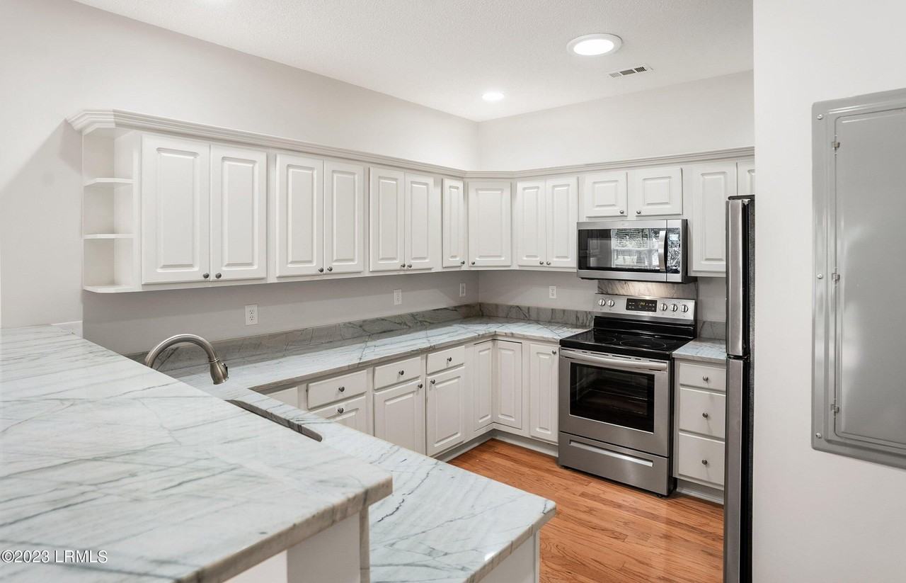 2 Rockville Way - Photo 6 of 37