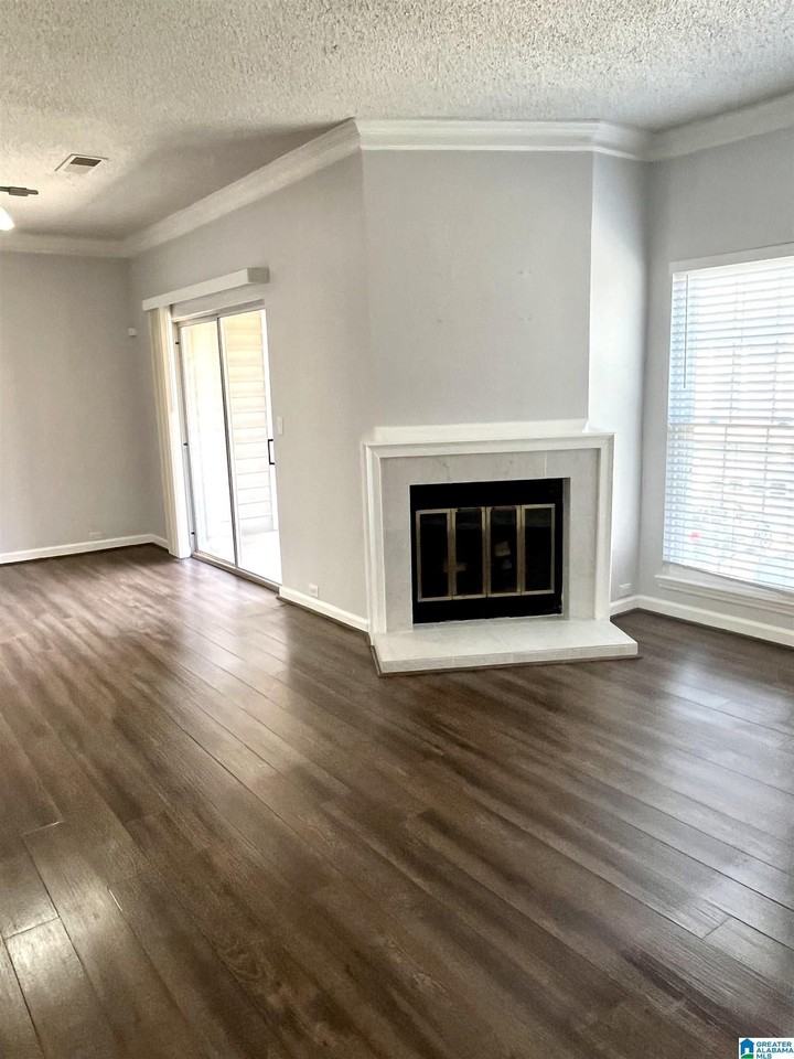 1932 Waterford Pl #1932 - Photo 3 of 39