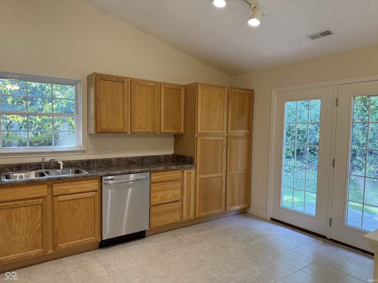 5391 N Teresa Ln - Photo 5 of 15