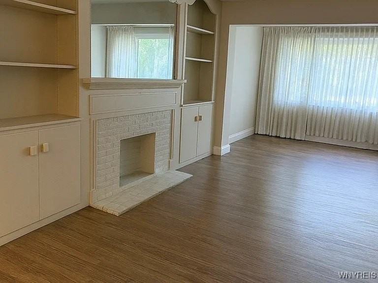 300 300 N Park Lower Unit Avenue - Photo 2 of 9