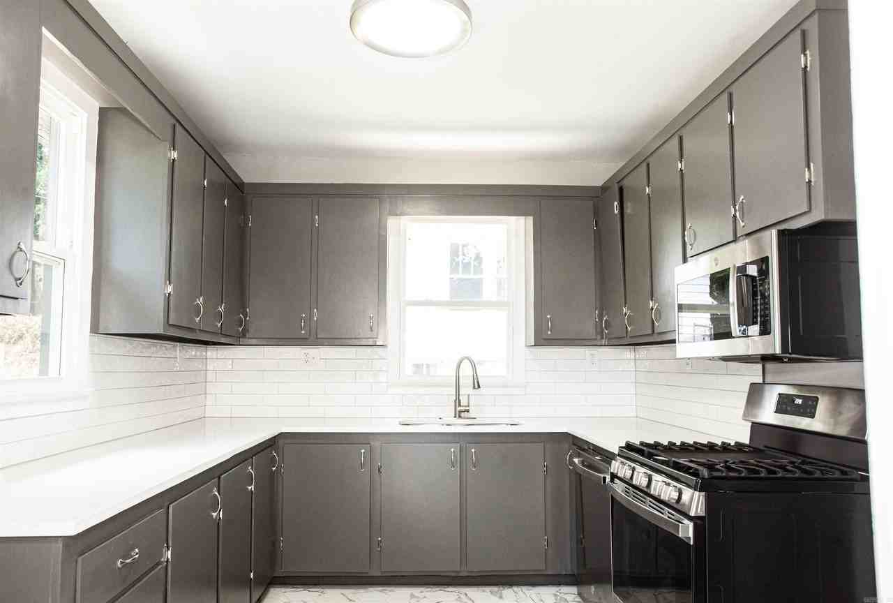 116 Beechwood St - Photo 5 of 18