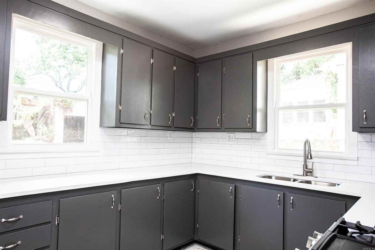 116 Beechwood St - Photo 7 of 18