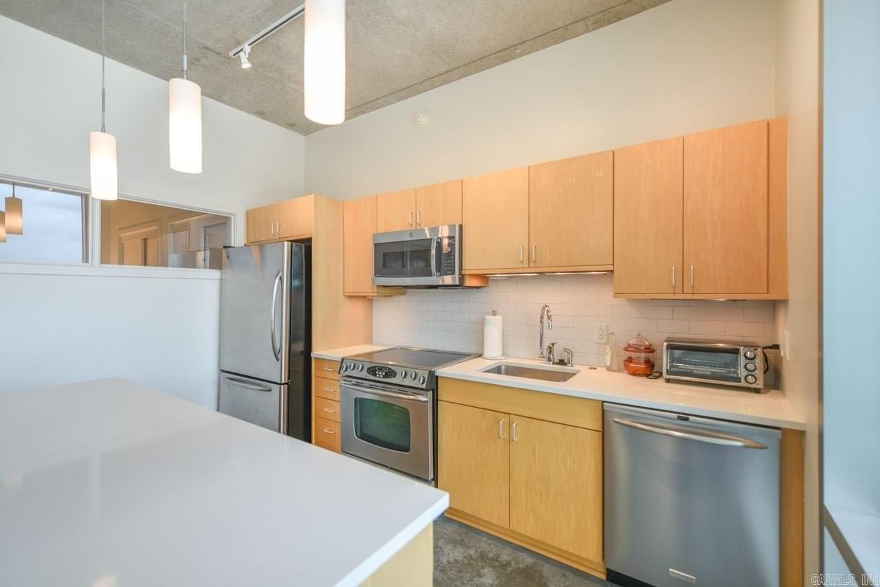 315 Rock St - Photo 6 of 21