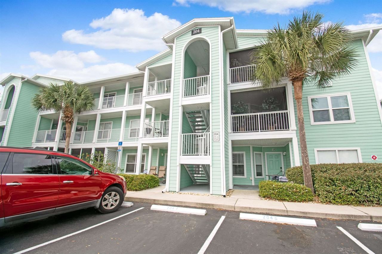 204 16th St - Photo 2 of 21