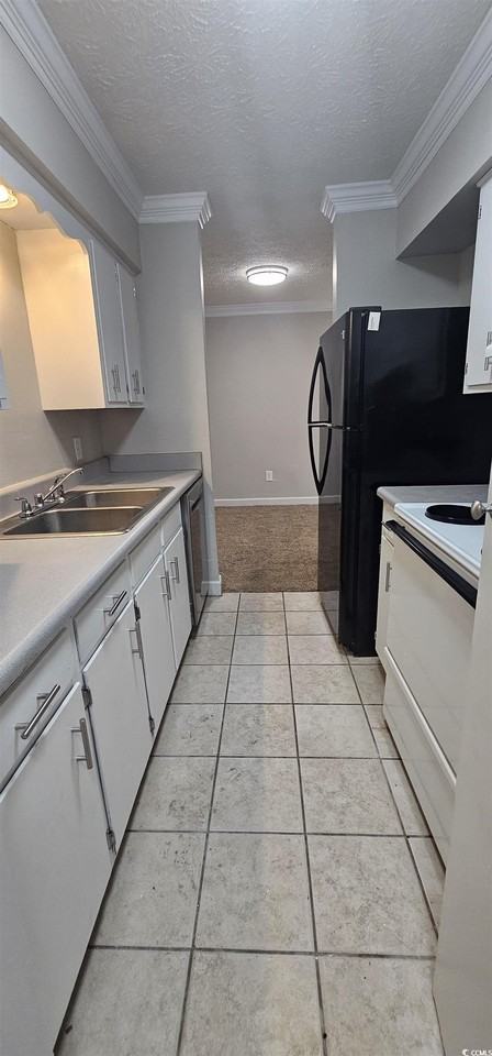 615 Carter Ln - Photo 4 of 24