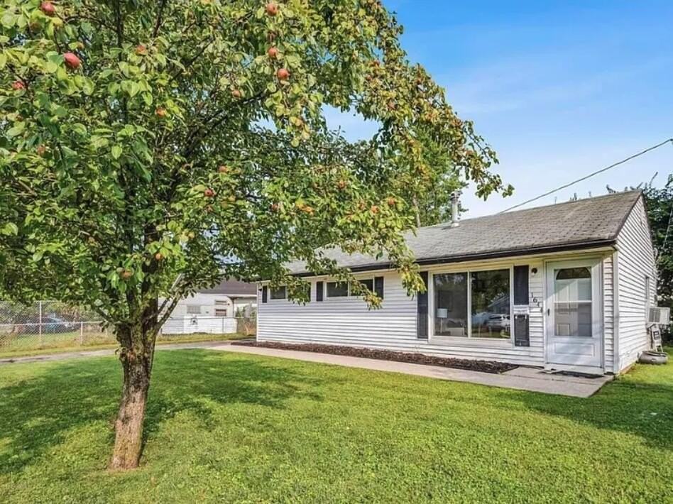 1644 Eastbrook Drive South