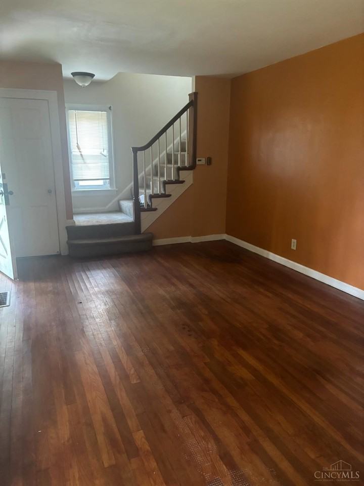 1411 Robinwood Avenue - Photo 2 of 10