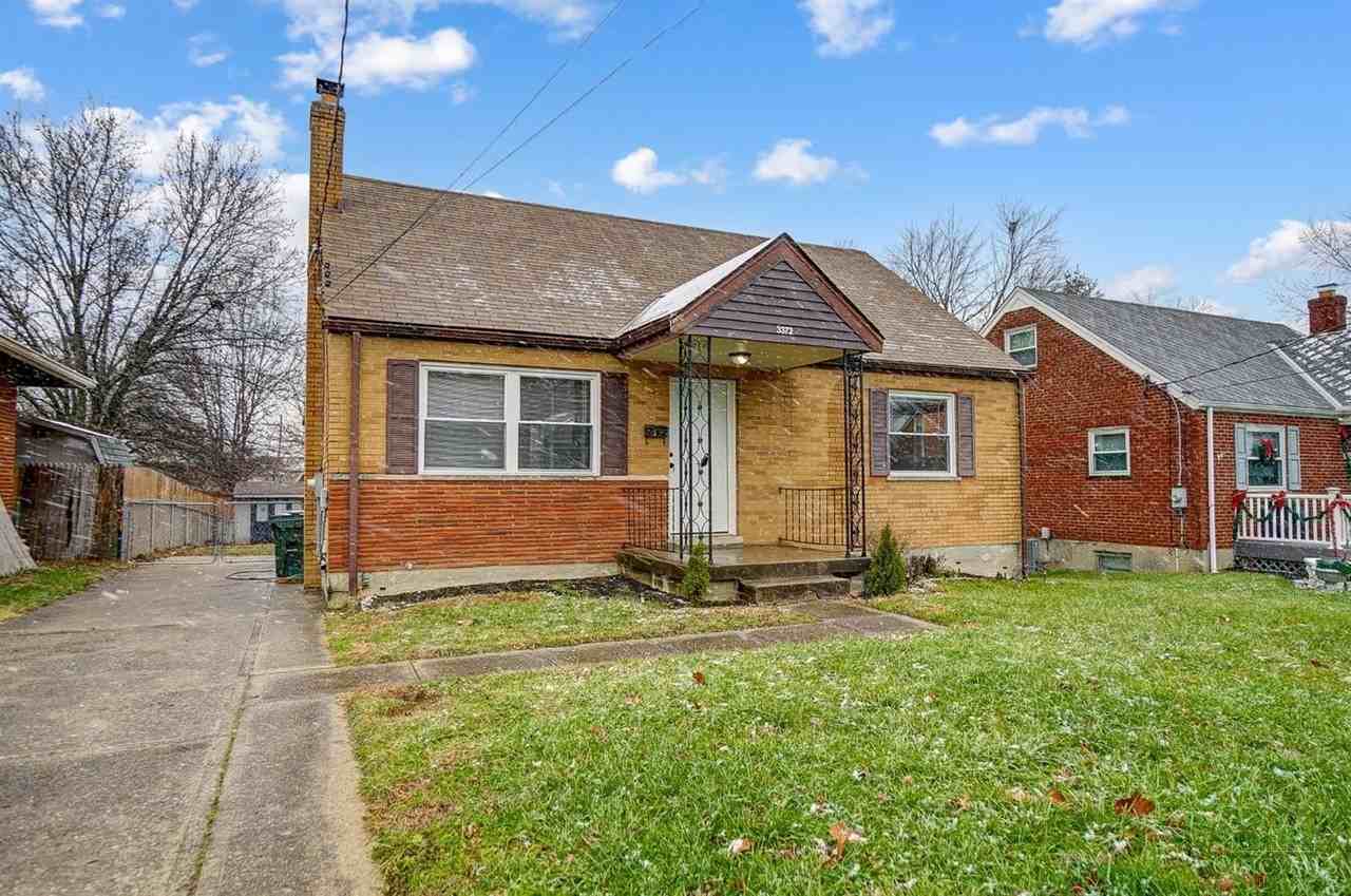 3372 Harry Lee Lane - Photo 3 of 33