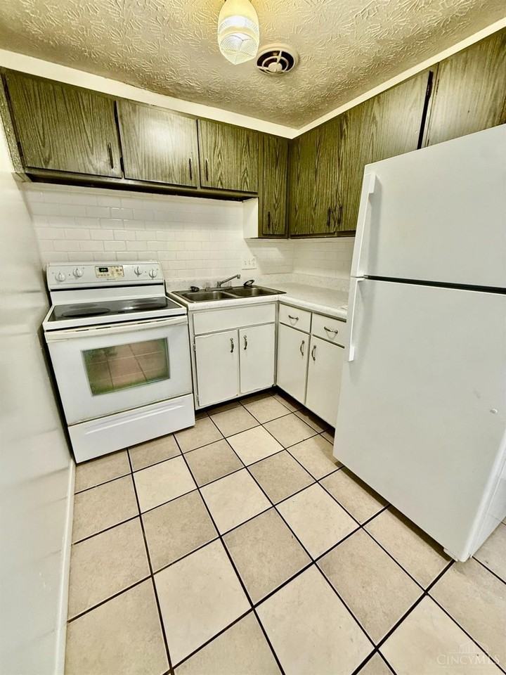 3527 Werk Road #8 - Photo 5 of 12