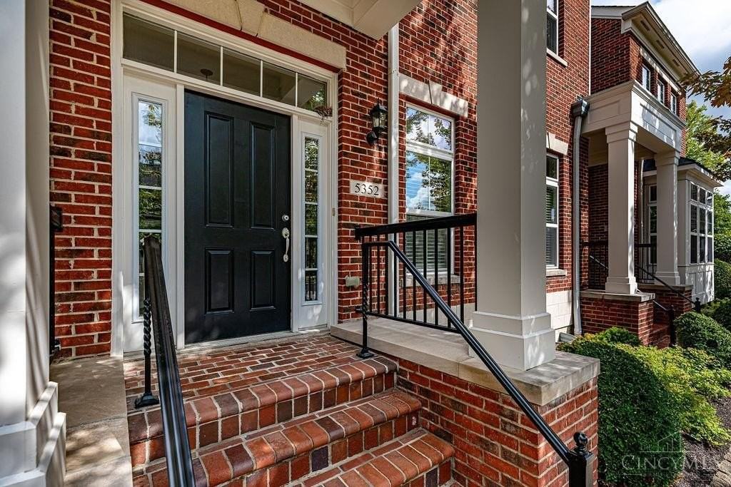 5352 Commonwealth Ave - Photo 2 of 35