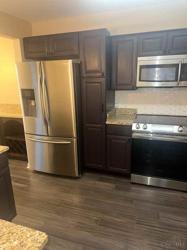 9462 Hunters Creek Dr Unit 706 #706 - Photo 7 of 14