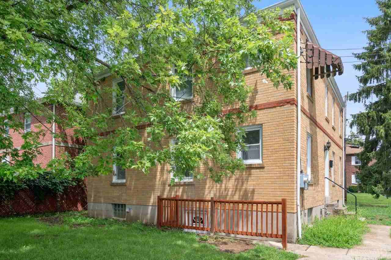 3851 Superior Avenue - Photo 2 of 32