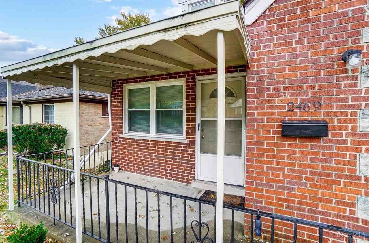 2469 Montana Ave - Photo 2 of 31