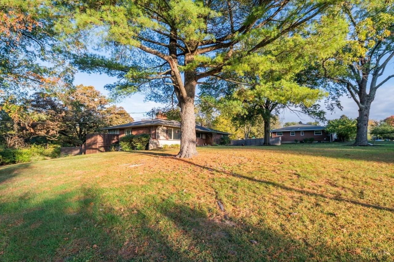 5900 Donjoy Dr - Photo 2 of 25