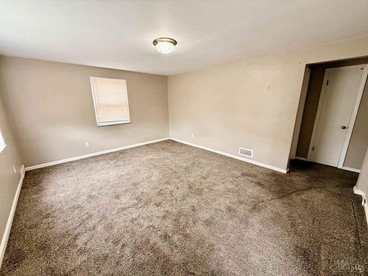 2532 Rack Ct Apt 2 #2 - Photo 2 of 8