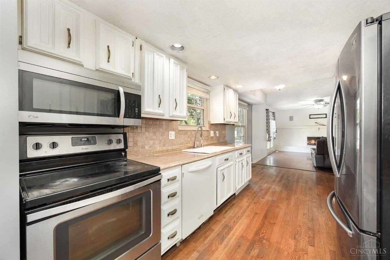 5084 Francis Valley Court - Photo 7 of 25