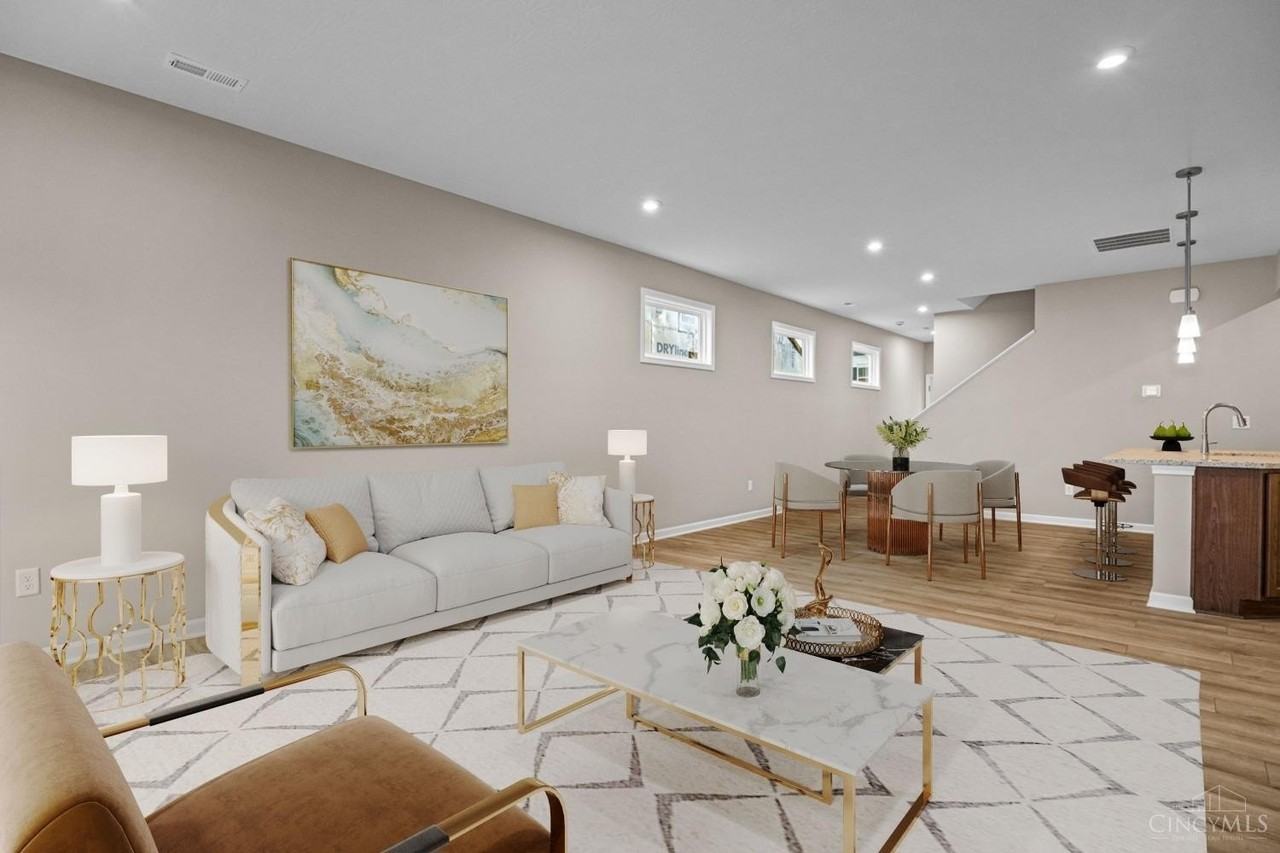 2072 Barleybrook St - Photo 3 of 23