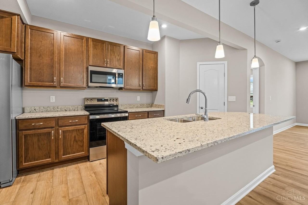 2072 Barleybrook St - Photo 6 of 23