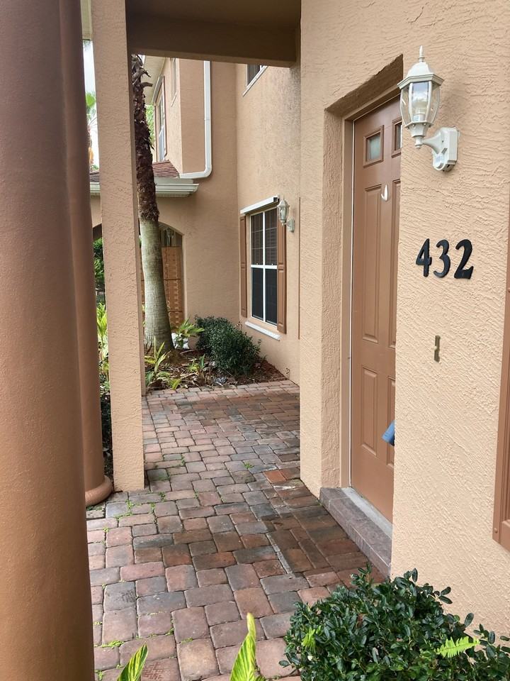 432 N Airport Rd - Photo 2 of 24