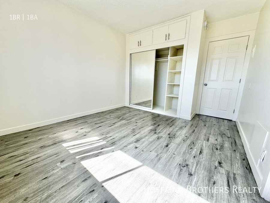 510 W 87th Property - Photo 7 of 8