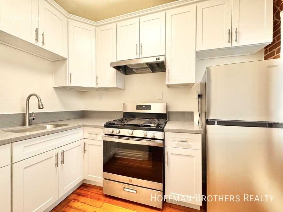 447 S Rampart Blvd Property - Photo 2 of 6