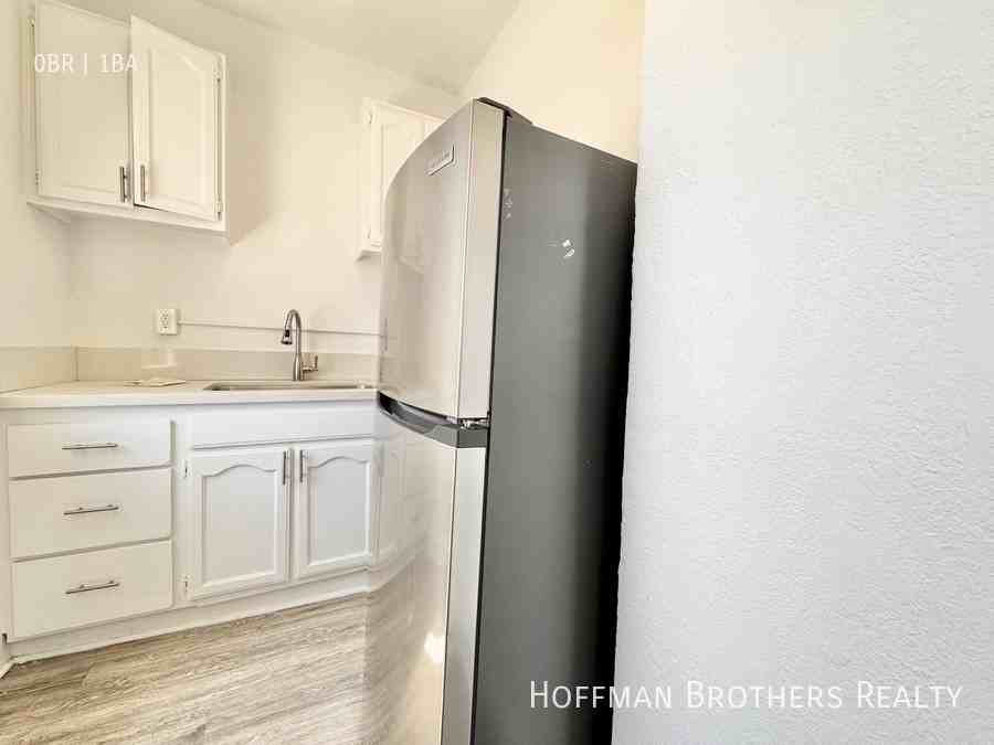 1420 S Bonnie Brae St Property - Photo 2 of 6