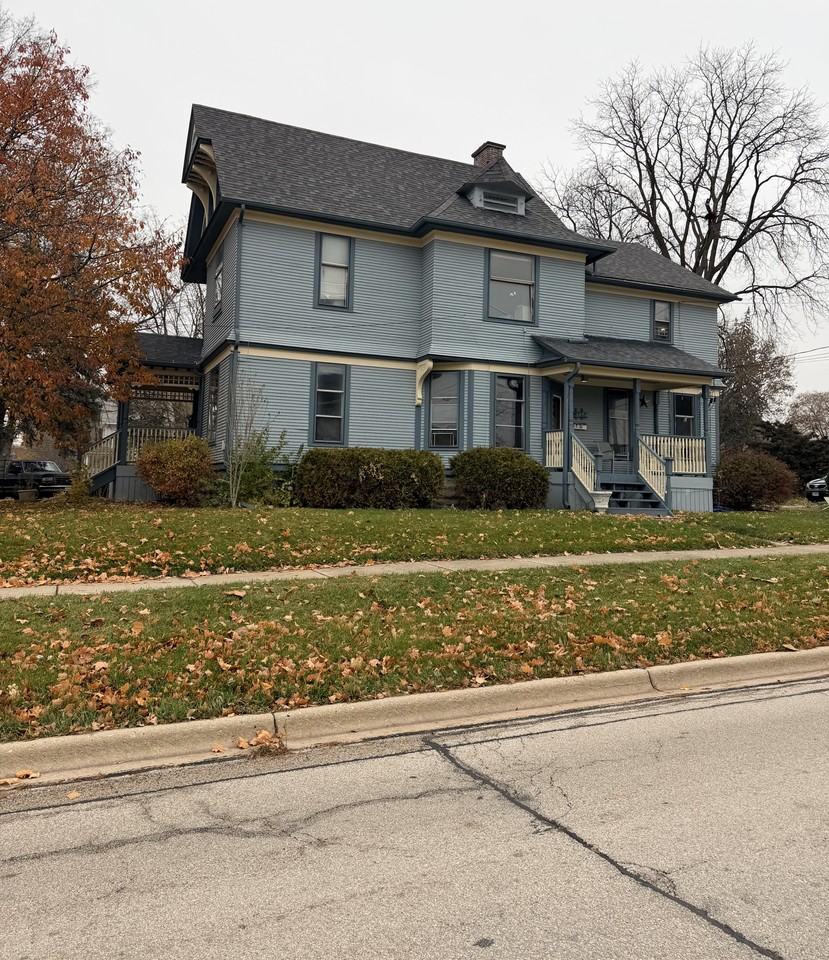 307 State St - Photo 4 of 10